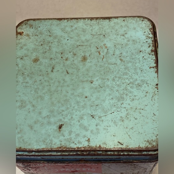 Vintage Saltine and Quaker Oats Canister Set - Picture 8 of 8